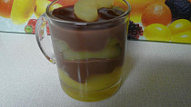 Čokoládový puding s dušenými jablky