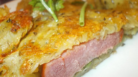 Cmunda, plněná debrecínskou slaninou, pečená  na plechu i na pánvi