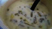 Fazolkovo-hrášková polévečka, dovařeno...