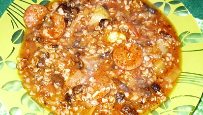Houbovo-zeleninový guláš s pohánkou