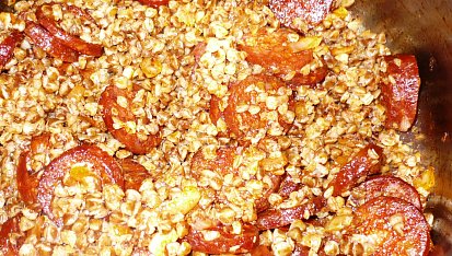 Houbovo-zeleninový guláš s pohánkou