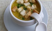 Jemná, rybí polévka z tilapie