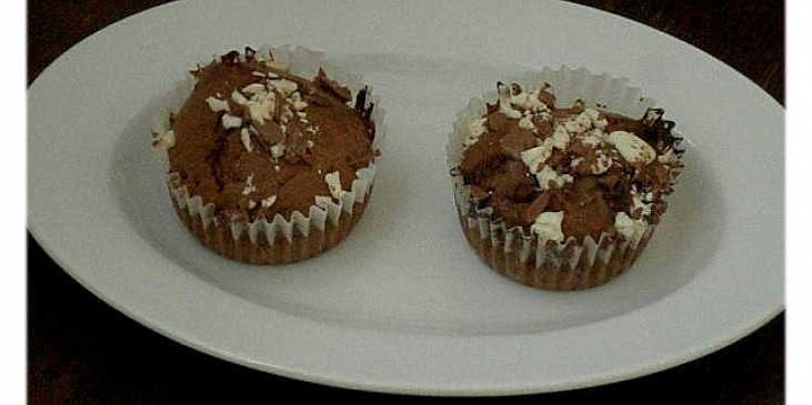 Kakaové  muffiny s kousky čokolády
