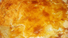 Křehký ořechový moučník