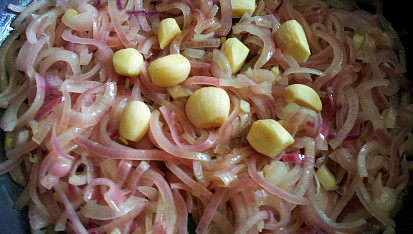 Krémová česneková cibulačka