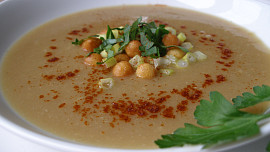 Krémová česneková cibulačka