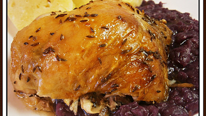 Kuře s rozmarýnkovým nádechem, v máslovém sosíku