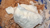 Milčiny macešky, Opatrně - překlápěním vmícháme sníh