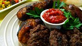 Mix grill s ostrou omáčkou
