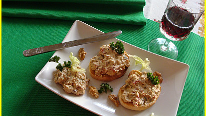 Nivovo-křenová pomazánka