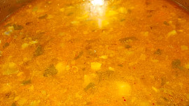 Jemná, rybí polévka z tilapie