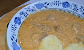 Segedínský guláš, jak ho vařila maďarská babička