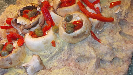 Sekaná s náplní plněných žampiónů