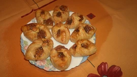 Škvarkovo-lekvárové šatôčky