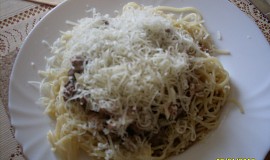 Špagety s kuřecím masem a játry