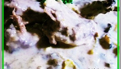 Srnčí žebírka na houbách se smetanou, detail...