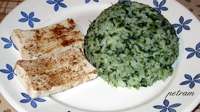 Tofu pěti vůní se špenátovou rýží