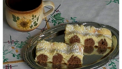 Tvarohovo-kuličkový moučník