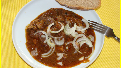 Vepřovo-drůbeží guláš