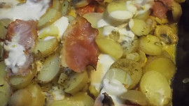 Žampionové brambory s česnekovou kýtou a  mozzarellou