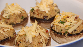 Zapečené žampiony s kuskusem