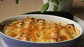 Zapečený chřest s brambory a cuketou