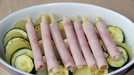 Zapečený chřest s brambory a cuketou