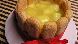 "Ananasový" dort z jablek
