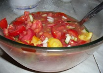 Barevný zeleninový salát