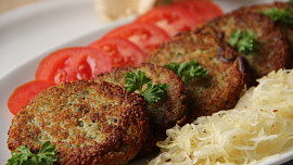 Bramboráky nastavované kuskusem s hlívou