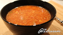 Čínská "červená" polévka