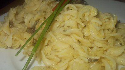 Citronové těstoviny s bazalkou a parmezánem