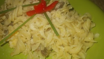 Citronové těstoviny s bazalkou a parmezánem