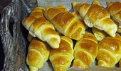 Croissanty s mandlemi