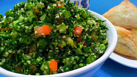 Hrníčkový salát Tabbouleh