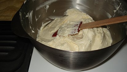 Jablonecké lístkové řezy, Krém s rumem