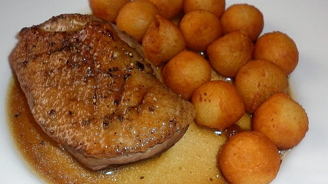 Kachní prsa na černém pivu