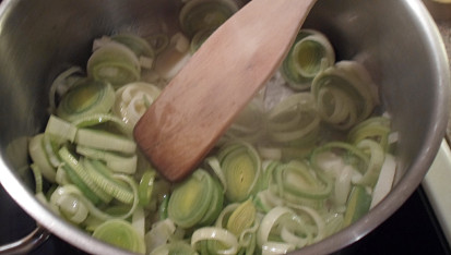 Krémová polévka s pórkem a bramborami