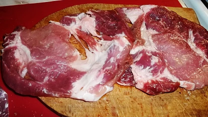Křupavé řízky z trouby na horkovzduch, naklepeme...