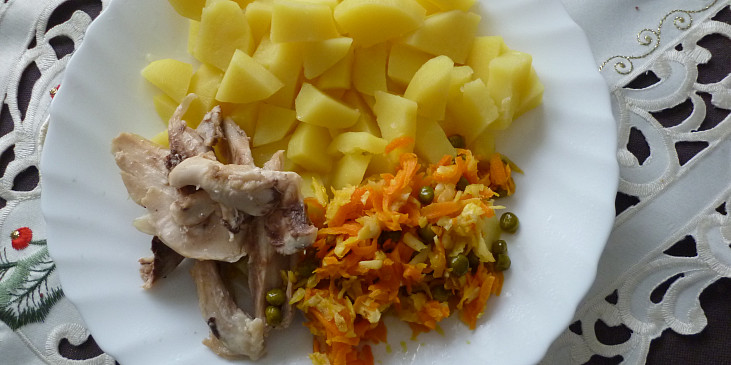Kuř.stehna s bramborem a osmahnutou zeleninou