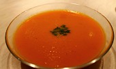 Jednoduchá mrkvová polévka se zázvorem - výborná na zimu