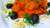 Pikantni mrkvovy salat (teply)