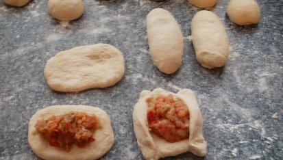 Smažené pirohy s kuřecím masem