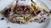 Zapečené palačinky s tvarohem a borůvkami