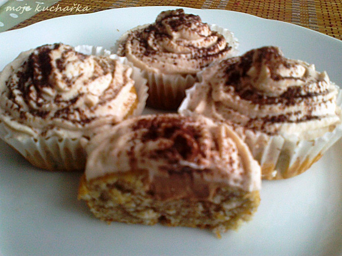 Banánové muffiny s krémem, muffiny - cupcakes