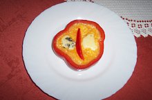 vlevo je kostička Nivy, vpravo kostička Eidamu