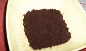 Čokoláda - čím ji nahradit v těstě (po smíchání surovin vznikla kakaová drobenka)
