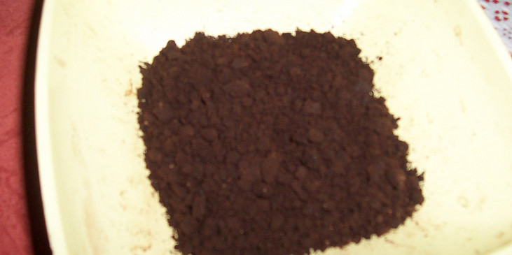 po smíchání surovin vznikla kakaová drobenka