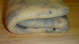 Čokoládový vrstvený pletenec