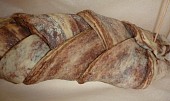Čokoládový vrstvený pletenec (spletený cop pred nakysnutím a upečením)